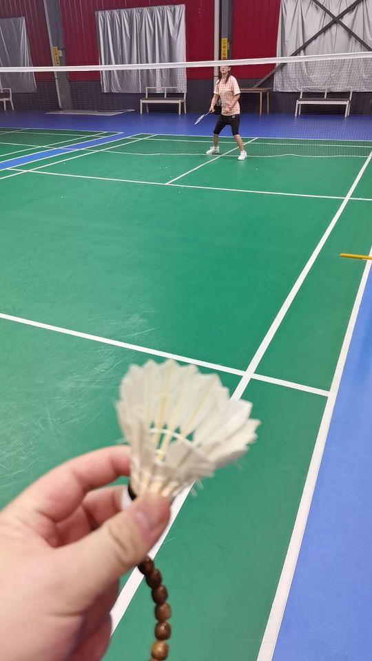 宣传跟实际到手不是一回事 拿到手就觉得毛很差不结实,三个人养生局一小时 30 分钟打坏 4 个,不退了我嫌烦,难得给差评#我在抖音买买买