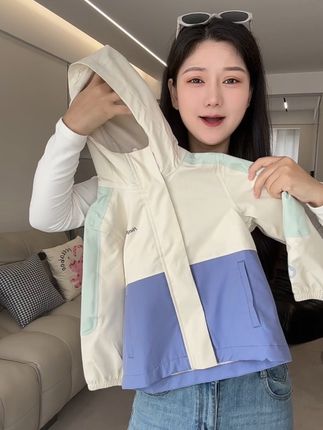 赶紧看看还有没有孩子能穿的码了,太值了,到手刚好可以穿,颜值高品质超好#高品质童装 #户外穿搭 #冲锋衣 #heybetter