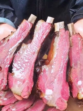 我的乡村生活 18.8到手一斤的腊排骨,腊香四溢,肉质紧实,很香很好吃!