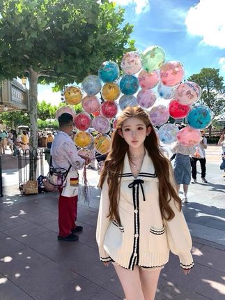 谁懂啊!这套海军风针织开衫真的太甜了,上身秒变清纯女大,青春气息感满满,一整个又乖又减龄。#蝴蝶结针织开衫 #翻领针织开衫 #针织外套 #甜美穿搭 #韩系穿搭