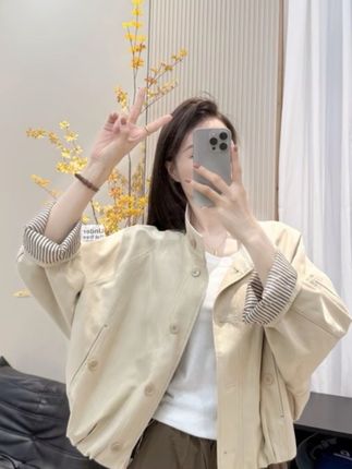 高级感韩系立领撞色工装外套女秋季新款港风休闲流行爆款夹克上衣#今日穿搭 #女装 #高级感穿搭 #简约穿搭 #休闲上衣