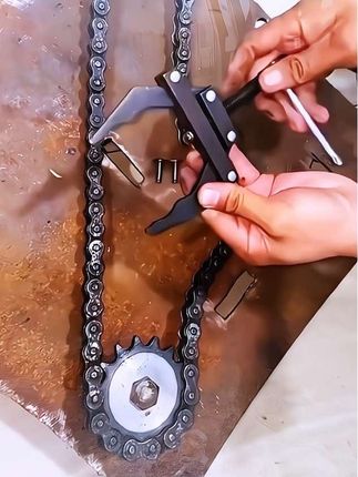 链条断了接不上 不要急 用这个 #紧链器 一键搞定#五金工具 #维修工具 #农机维修 #高性能实用工具