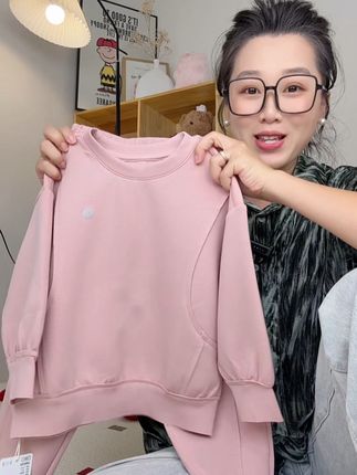 #ibaby 新款随心裁卫衣套装 衣服裤子现在都几十清了!这价就别买杂牌了 滑滑溜溜的面料 可舒服了#高品质童装 #儿童套装 #潮童穿搭