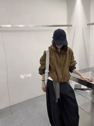韩版连帽冲锋衣外套女2025新款宽松休闲百搭小个子防风夹克上衣秋#显高显瘦显气质#外套穿搭 #冲锋衣推荐 #品质女装