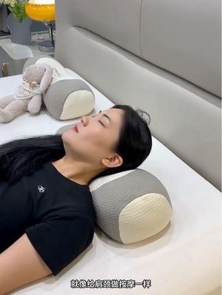 荞麦枕的正确打开方式,睡觉用它真的嘎嘎舒服#护颈枕#护颈椎枕头#枕头#提高睡眠质量
