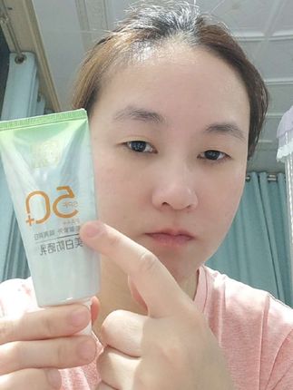 这款百雀羚美白防晒霜,代替素颜隔离霜,不假白,清爽不油腻#防晒霜