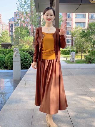 能穿到220斤的休闲三件套,真的特别适合微胖女生穿,超级显瘦,撞色设计,面料特别好,轻薄透气亲肤,洋气又减龄#大码女装 #三件套 #遮肉显瘦遮肉减龄 #穿搭分享