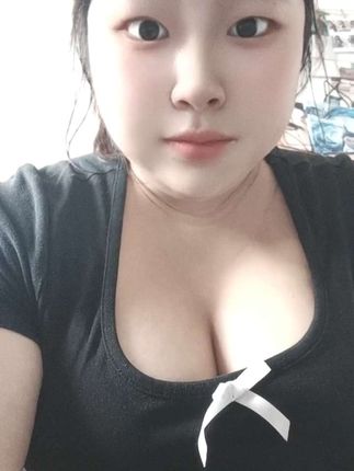 哦,还行,还不算太丑#自我肯定 #我要变瘦变好看 #自拍自拍自拍