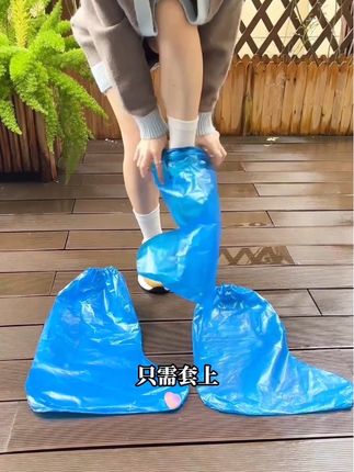 雨天大人小孩上班上学必备的防雨鞋套#防雨鞋套 #雨天出行 #好货分享 #下雨天 #生活必备