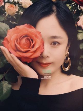 送你一朵秋天的花🌹可喜欢💕#星动营业中 #星光璀璨图鉴 #hello时尚季 #这个秋天被琥珀系治愈了 #秋分 @DOU+小助手 @抖音小助手 @抖音创作小助手