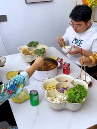 轻奢简约旋转火锅拼盘家用双层蔬菜水果分格洗菜备菜收纳旋转盘#旋转火锅拼盘#备菜盘#厨房好物 #在家吃火锅 #美食 @巨量千川 @抖加小助手