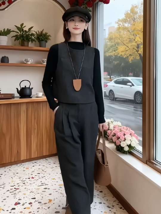 #秋冬穿搭新鲜感在线 #马甲阔腿裤三件套 #简约穿搭 #优雅气质 #时尚套装