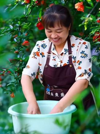 舒肤佳沐浴露补充装200克 红石 榴山茶花香氛沐浴露 留香净透 滋润肌肤 家用学生宿舍用实惠 装