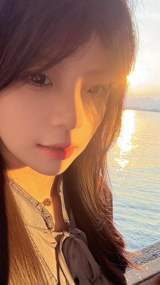 我的人生是薄薄的石块,在世界这个巨大的湖面上打水漂#日落🌄 #夕阳 #阳光是最好的滤镜