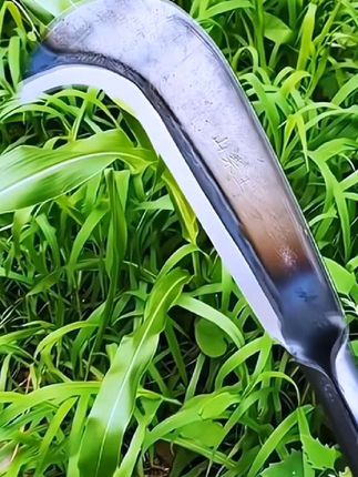 这款砍柴刀,高锰钢劈柴刀,砍柴刀,手工锻打砍竹开路户外弯刀,结实耐用,质量不错,农民的好帮手#助力三农