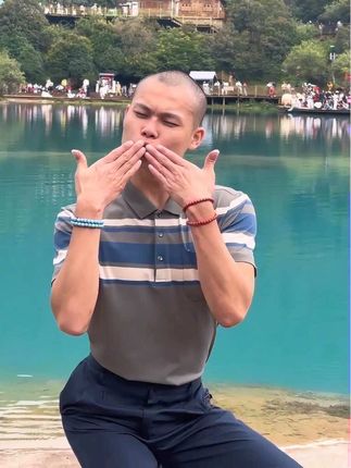 来丽江就是为了这个画面#丽江 #蓝月谷 #旅游 #舞蹈
