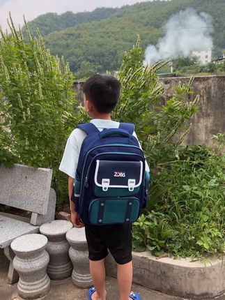 小学生书包推荐,护脊减负,防水耐磨 #童年 #儿童书包 #双肩背包 #我的乡村生活 #暑假