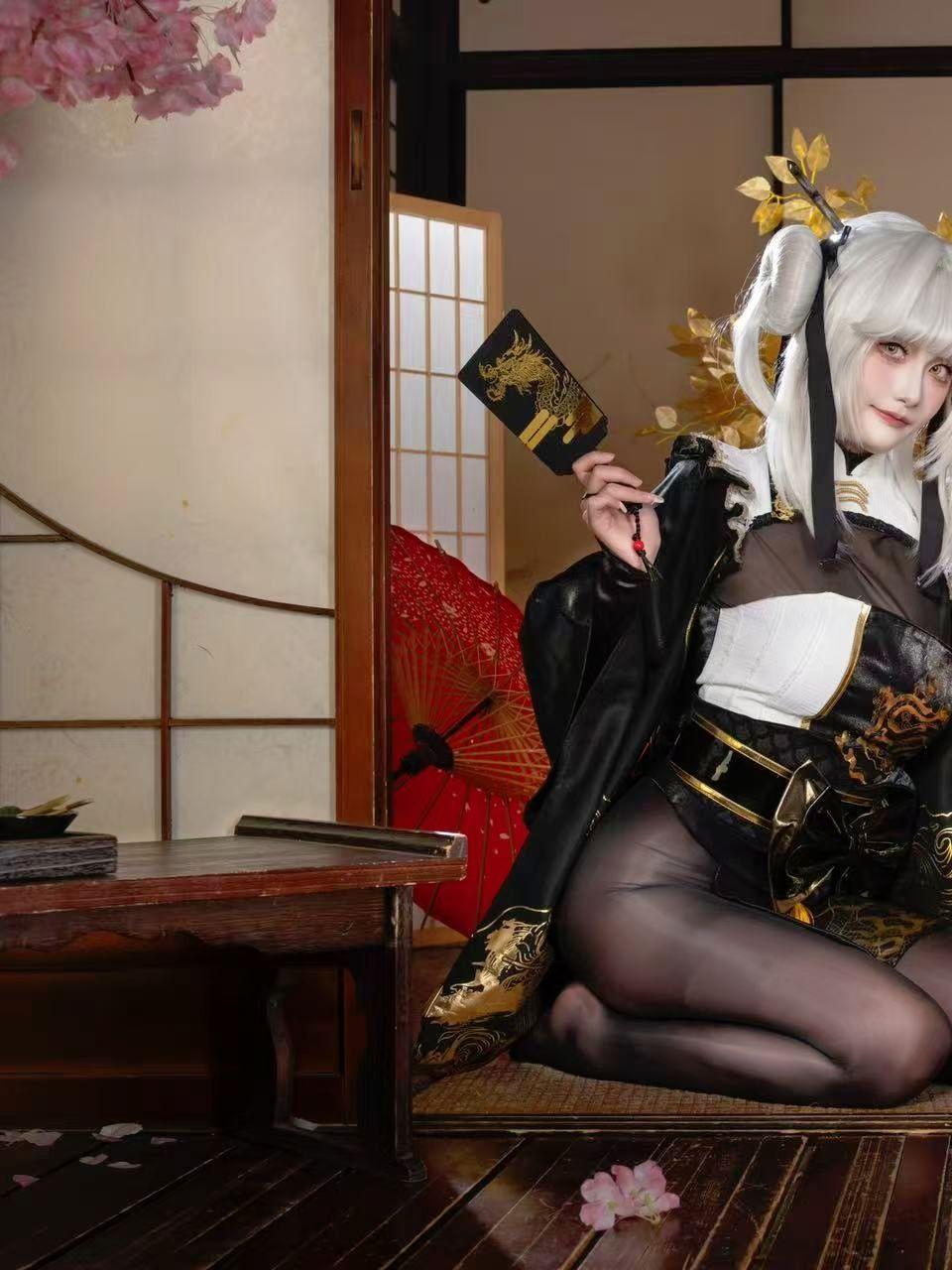 需要来点兔子嘛?🐰🐰。#胜利女神nikke #cos #黑白兔 #诺亚尔 #布兰儿