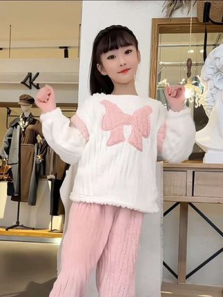 #上热门 女童家居服法兰绒加厚2025新款女大童珊瑚绒家居服秋冬季睡衣套装#高品质童装 #强烈推荐 #甜美穿搭 #谁穿谁好看系列
