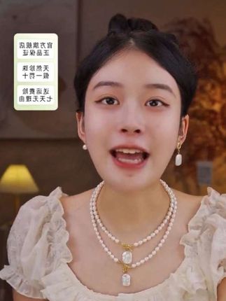 【【无事牌】天然珍珠法式方牌吊坠高级感项链女轻奢小众气质毛衣链】#项链 #珍珠项链 #珍珠无事牌 #时尚饰品 #锁骨链