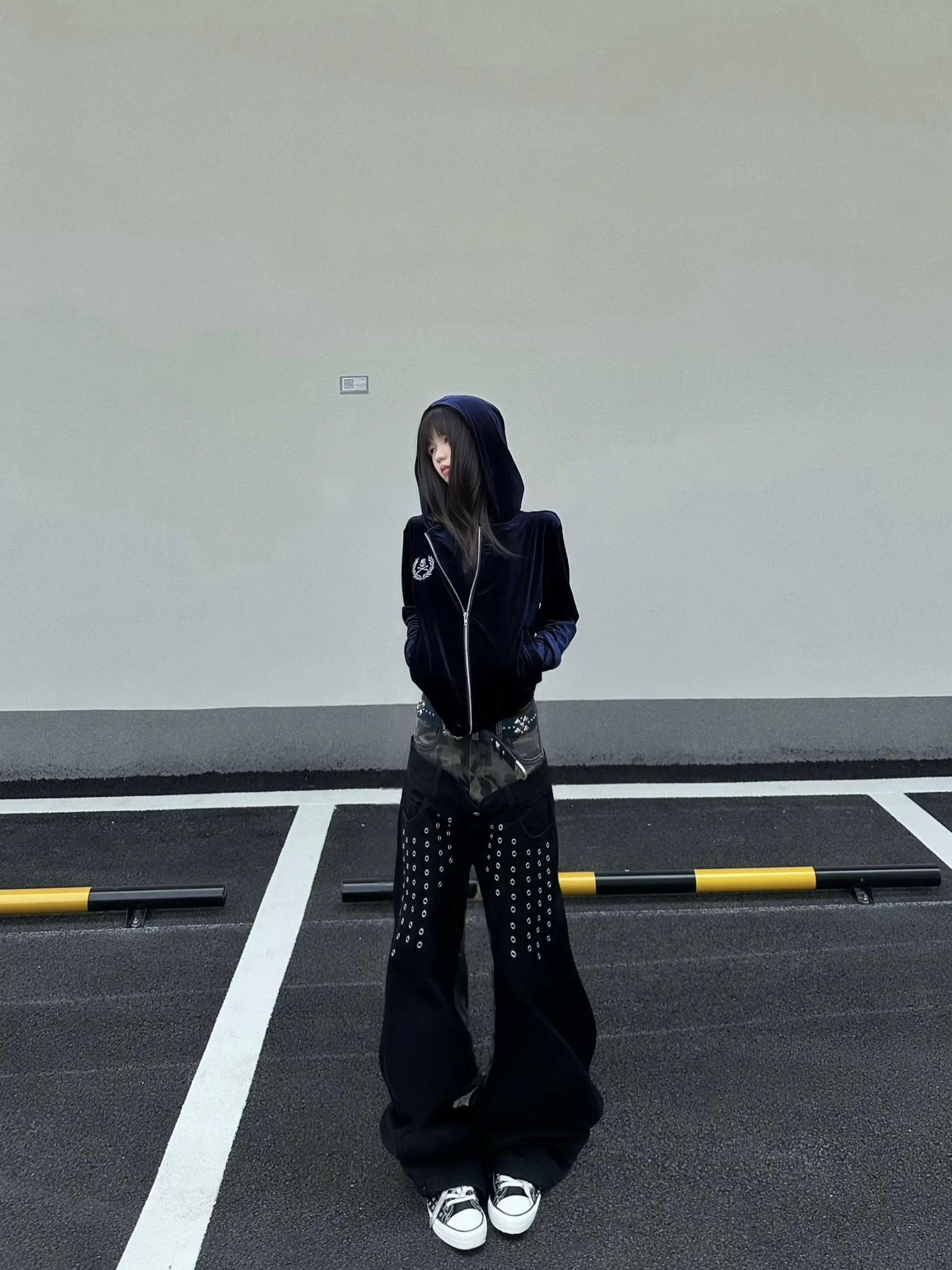 Close your eyes.- #街头穿搭 #outf - 抖音