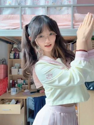 并不喜欢吃鱼#手势舞 #一学就会系列 #并不喜欢吃鱼 yc:@别跟真理狂