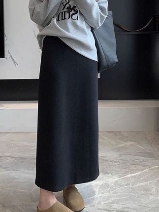 #半身裙 #秋季 #谁穿谁好看 #穿出高级感 #简约大气