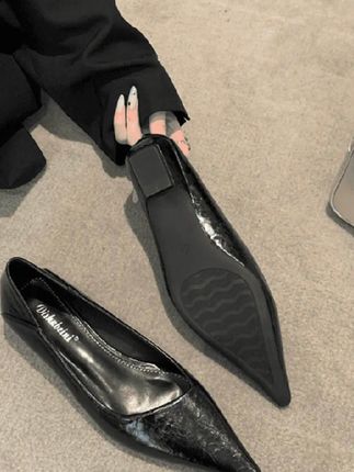 气质低跟浅口尖头单鞋女2025春秋新款法式复古一脚蹬通勤鞋工作鞋#单鞋 #工作鞋 #软底软面穿上超舒服 #好穿不累脚 #高级感穿搭