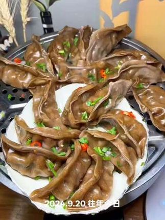 早餐不知道吃什么?家里备点这个荞麦鸡肉膳食包!还是粗粮做的,好吃营养还没什么负担#荞麦饺子 #轻狮 #早餐 #解馋