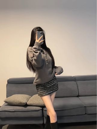 时尚高级感手工坊钉珠一片式短裙秋冬新款气质辣妹显瘦休闲包臀裙#休闲百搭 #新款分享 #辣妹穿搭 #包臀裙 #韩系穿搭