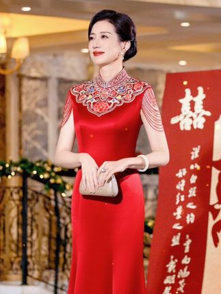 #新中式旗袍连衣裙 #高贵优雅 #婆婆妈妈装 #高端大气 #抖音我要上热门🔥