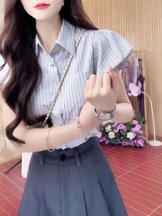 通勤风上下套裙 #高级感穿搭 #优雅气质 #精致穿搭 #气质轻熟风 #爱依服