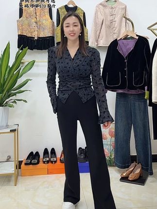 气质百搭#小黑裤 修饰腿型#显高显瘦显腿长 不挑年龄不挑身材时尚休闲#百搭裤子 #好穿又好搭 #谁穿谁好看
