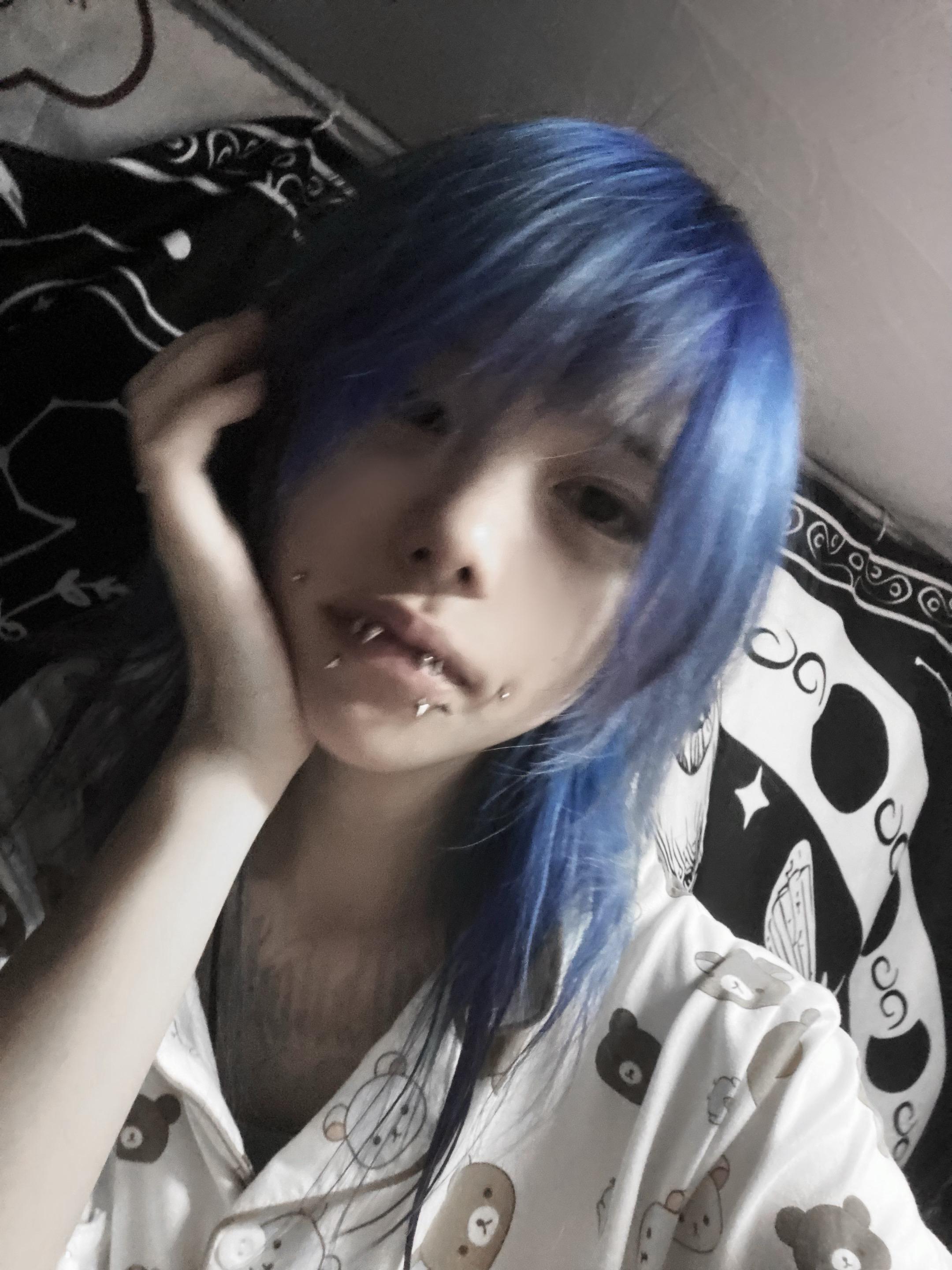 你总得喜欢我点什么吧  我的脾气  容貌  性格  如果喜欢没有理由的话  是不是哪天不喜欢也没有理由