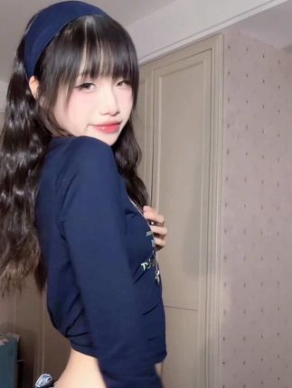 牛腱子的歌我兑水再喝三年💧#newjeans #萌妹子 #猛男 #dancechallenge 想一键到十月