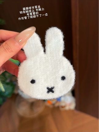 戴上好好看的 #刘海贴 毛茸茸真的好喜欢~ #阔爱炸了 #头饰发饰 #少女心爆棚