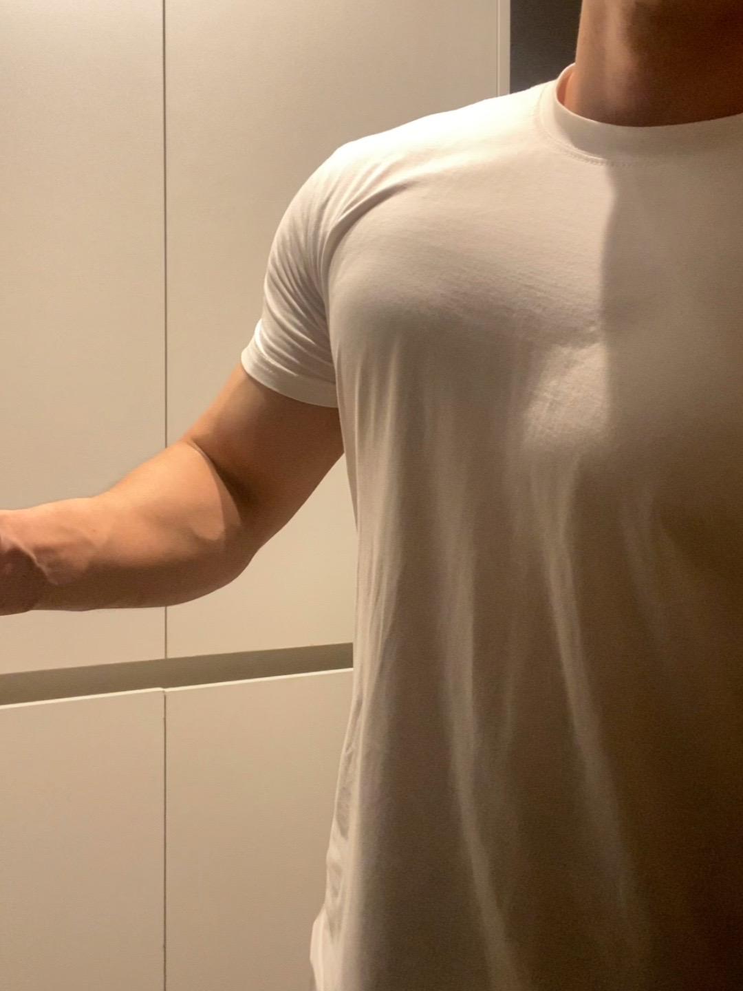 不要命啦,又来看男妈妈 #健身 #男妈妈 #胸肌