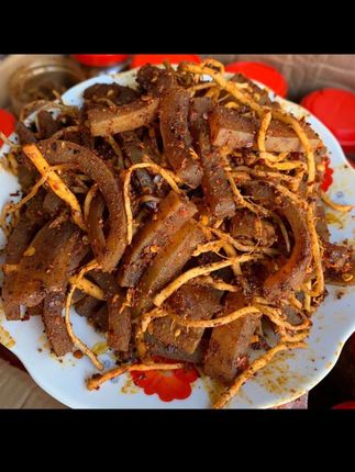 阿秀姐(缘秀村)特辣牛皮500克阿秀姐家佤味麻辣牛皮菜根有木姜子#傣族特产#麻辣牛皮#食尖上的美食#牛皮菜根#云南特产傣味
