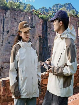 #三合一冲锋衣 #户外穿搭 #出游穿搭 户外防风防水冲锋外套三合一可拆卸保暖登山服加绒加厚#保暖冲锋衣#情侣装