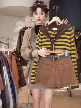 #无限回购的宝藏单品 秋季一整套女装2025新款韩版休闲显瘦气质时尚长袖上衣裤裙两件套#谁穿谁好看系列 #减龄穿搭 #气质这一块拿捏死死的 #两件套女装