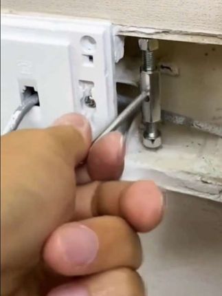 通用86型118型暗盒修复器接线盒插座底盒固定工具开关盒撑杆修复#暗盒修复器#86型暗盒修复器#电工修理#方便又实用 #实用好物@DOU+小助手