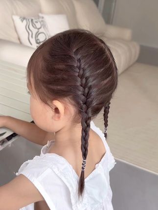 甜美好看蜈蚣辫发型,上学就给女儿这样扎#生女儿就是用来打扮的 #夏日清凉发型 #儿童编发 #发型教程