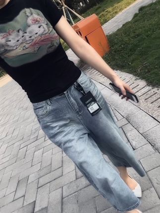 是眼睛迷失了方向,还是心本就无光,这次我站在雾里,连自己都看不清。曾经执着了很久的东西,后来想想也就那样,不过是一场执念罢了,执念这个东西一但放下,再重要的人也变得无所谓了……