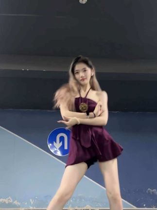我的全自动追踪“摄影师”#影石flow2pro #手机云台 #云台稳定器 #短裙 #AOA