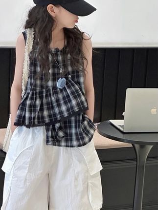 家里女儿上学天天穿校服的,好不容易暑假了,你不给她穿一次这种中大童穿的韩版套装,你都不知道,女儿有多时髦,多洋气!穿上韩范十足,松弛又随性!关键质量也嘎嘎好,巨超值!#女童套装#女童夏季套装#女童夏装#韩版童装#无限回购的宝藏单品