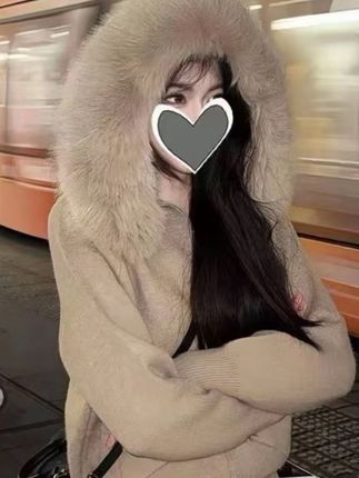 韩女氛围感大毛领外套保暖显瘦千金网红短款外套#气质穿搭#休闲穿搭#显瘦穿搭#减龄穿搭#韩系穿搭