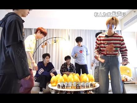 张哥重返跳QQ爱舞 太可爱了!#qq爱手势舞 #张真源