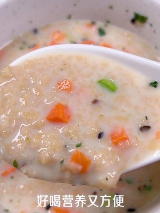 自从吃过这个#海盐蔬菜燕麦片 就再也没喝过甜的了!浓浓的燕麦粥混合着蔬菜的清香,软软糯糯的不管当早餐还是代餐都很不错#营养早餐 #代餐 #早餐吃什么 #粗粮