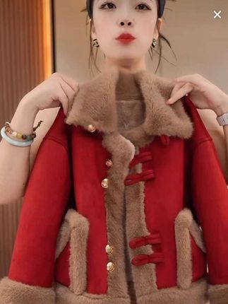 #潮童穿搭#皮毛一体外套#萌宝潮童穿搭#儿童外套加绒 #洋气小女孩时髦 女童加绒外套2025新款秋冬皮毛一体红色麂皮绒加厚毛毛衣洋气时髦@抖加🔥上热门🔥dou+🔥热点宝