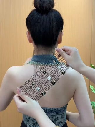 这种碎发梳吧,怎么摇晃都不易掉,让你的头发看起来整洁又清爽#头饰发饰 #碎发梳 #发夹发饰 #插梳盘发 #夏日清凉发型